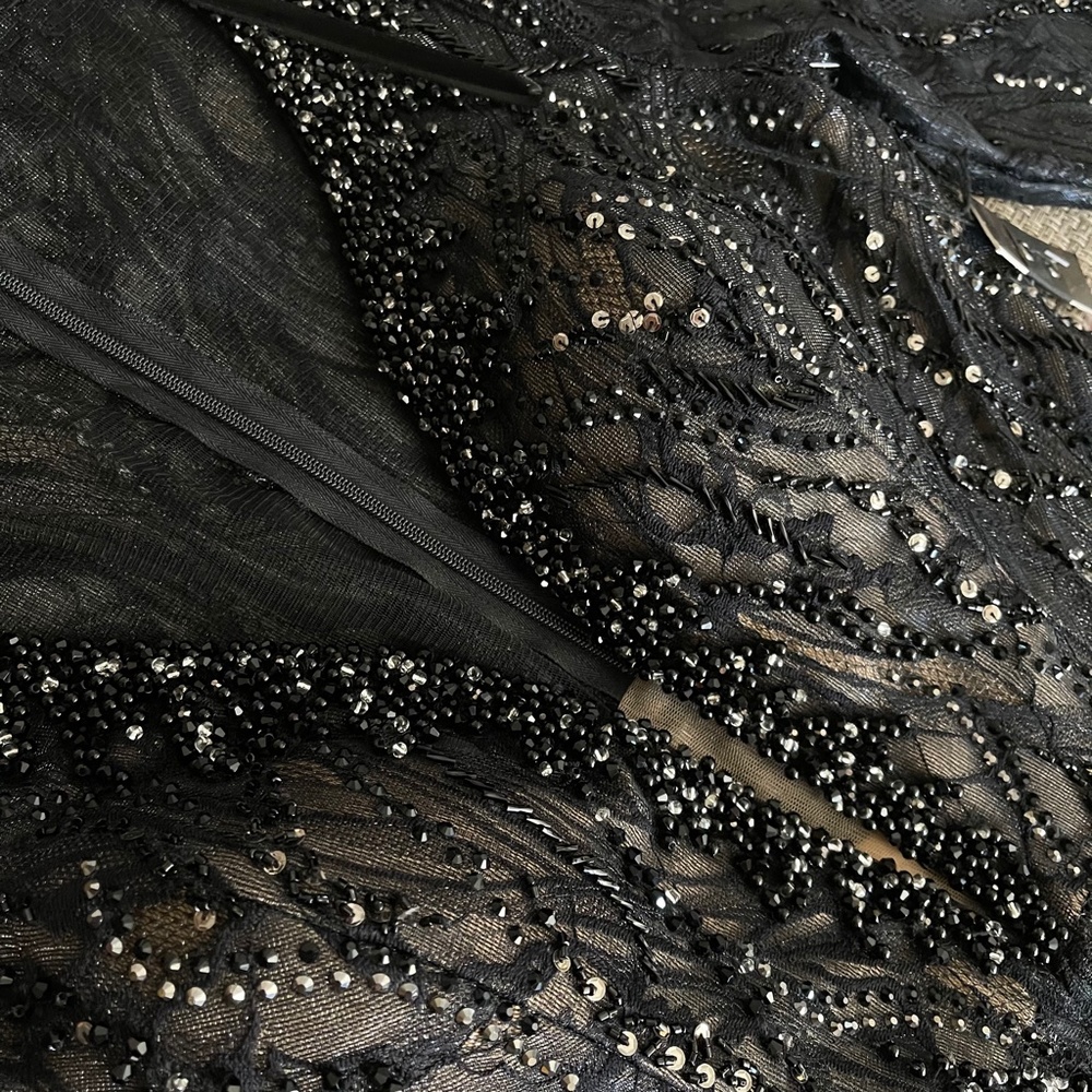 Mac Duggal Black Lace Evening Gown - Picture 12 of 13